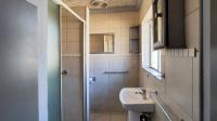 Bathroom 1 - 11 square meters of property in Brakpan