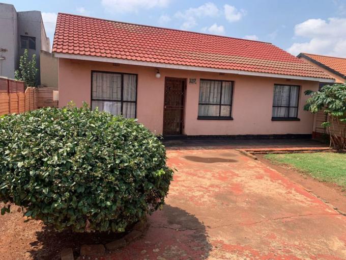 3 Bedroom House for Sale For Sale in Vosloorus - MR642650