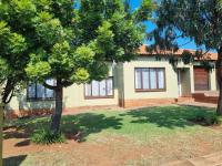 3 Bedroom 2 Bathroom Simplex for Sale for sale in Safarituine