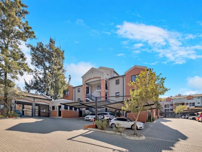 2 Bedroom Apartment for Sale For Sale in Bryanston - MR642696