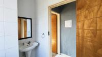 Bathroom 1 - 5 square meters of property in Raceview