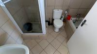 Bathroom 1 - 5 square meters of property in Buh Rein