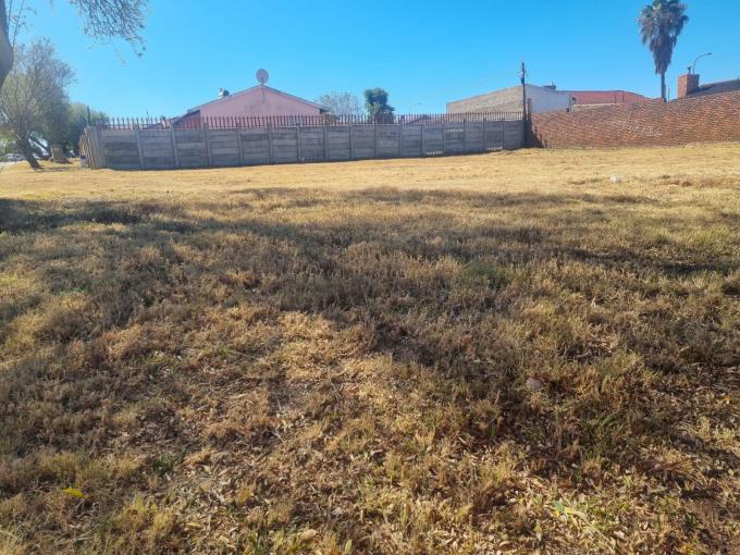 Land for Sale For Sale in Lenasia South - MR642769