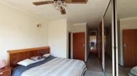 Main Bedroom - 24 square meters of property in Mondeor