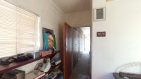 Study - 12 square meters of property in Mondeor