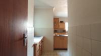 Kitchen - 28 square meters of property in Mondeor