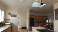 Kitchen - 28 square meters of property in Mondeor