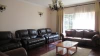 Lounges - 24 square meters of property in Cyrildene