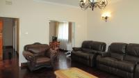 Lounges - 24 square meters of property in Cyrildene