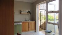 Kitchen - 21 square meters of property in Cyrildene