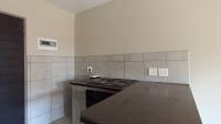 Kitchen - 7 square meters of property in Heuweloord