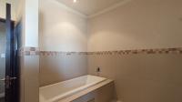 Main Bathroom - 17 square meters of property in Maroeladal