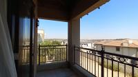 Balcony - 76 square meters of property in Maroeladal