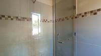 Bathroom 1 - 6 square meters of property in Maroeladal