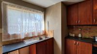 Kitchen - 13 square meters of property in Brackendowns