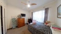 Bed Room 1 - 14 square meters of property in Kloof 