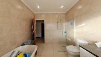 Bathroom 1 - 13 square meters of property in Kloof 