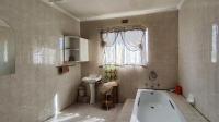 Bathroom 1 - 27 square meters of property in Homestead Apple Orchards AH