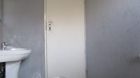 Bathroom 1 of property in Chief Mogale