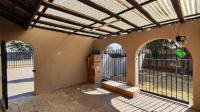 Patio - 20 square meters of property in Ravenswood