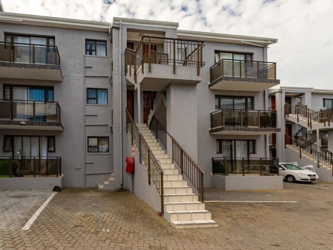 2 Bedroom Apartment for Sale For Sale in Hartenbos - MR643087