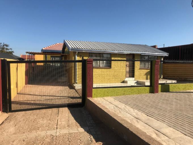 6 Bedroom House for Sale For Sale in Soshanguve - MR643162