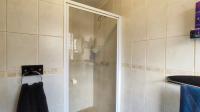 Main Bathroom - 10 square meters of property in Eden Glen