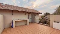 Balcony - 46 square meters of property in Eden Glen