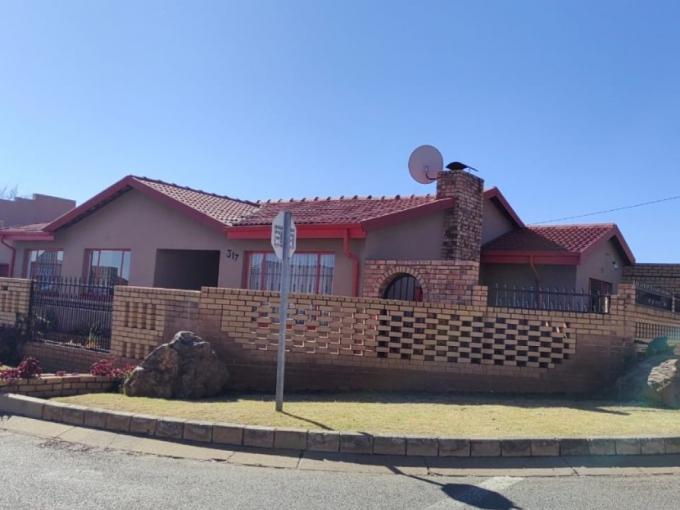 3 Bedroom House for Sale For Sale in Pimville - MR643291