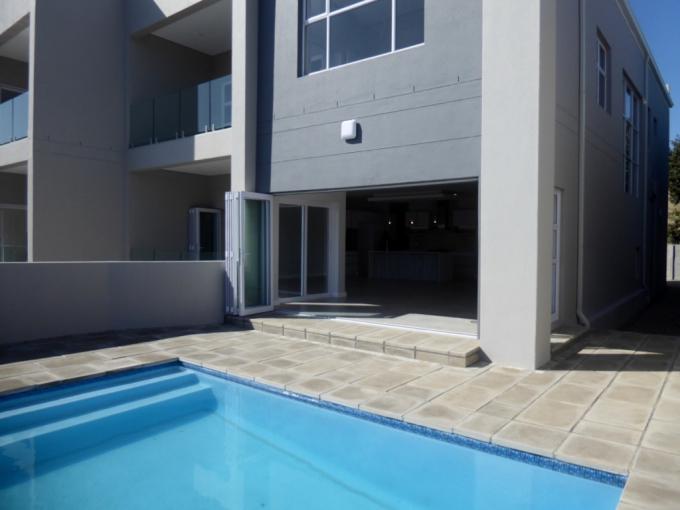 4 Bedroom House for Sale For Sale in Flamingo Vlei - MR643311