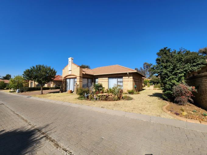 Simplex for Sale For Sale in Alberton - MR643333