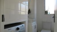 Bathroom 1 - 4 square meters of property in Bloubosrand