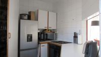 Kitchen - 8 square meters of property in Bloubosrand