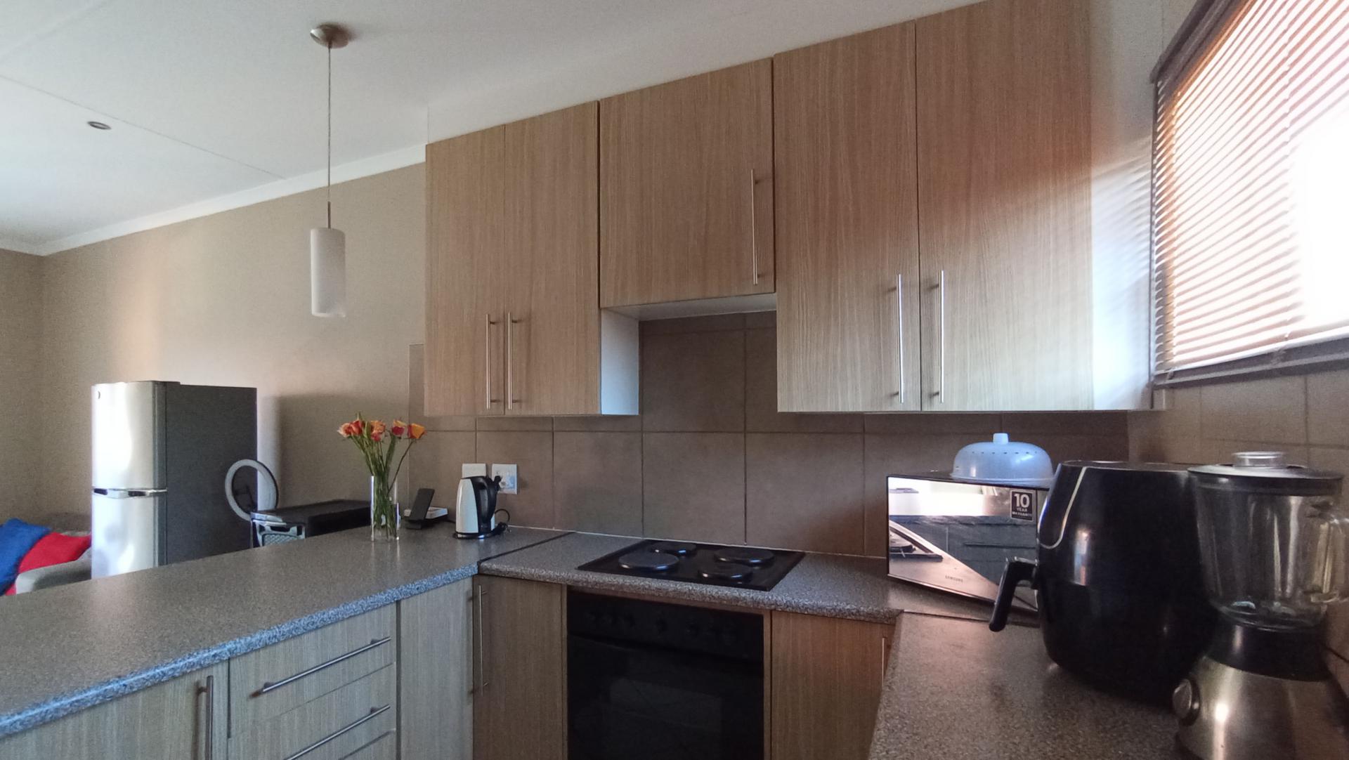 Kitchen - 9 square meters of property in Monavoni