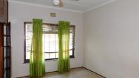 Bed Room 1 - 15 square meters of property in Hibberdene