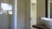 Bathroom 1 - 10 square meters of property in Homes Haven