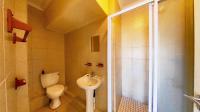 Bathroom 1 - 4 square meters of property in Winklespruit