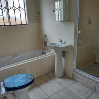 Main Bathroom of property in Zandspruit