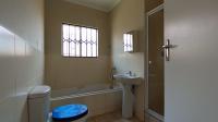 Bathroom 1 - 6 square meters of property in Zandspruit