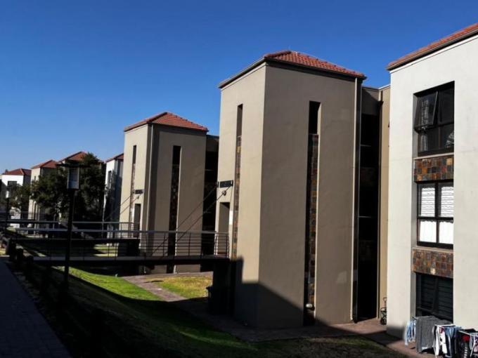 2 Bedroom Apartment for Sale For Sale in Vanderbijlpark - MR643537