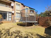 2 Bedroom 1 Bathroom Flat/Apartment for Sale for sale in Mooikloof Ridge