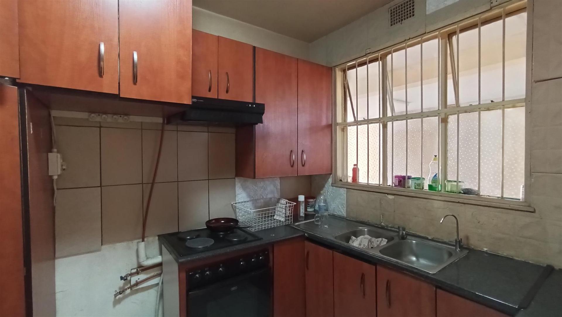 Kitchen - 9 square meters of property in Vanderbijlpark