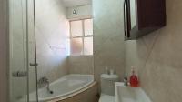 Bathroom 1 - 5 square meters of property in Vanderbijlpark