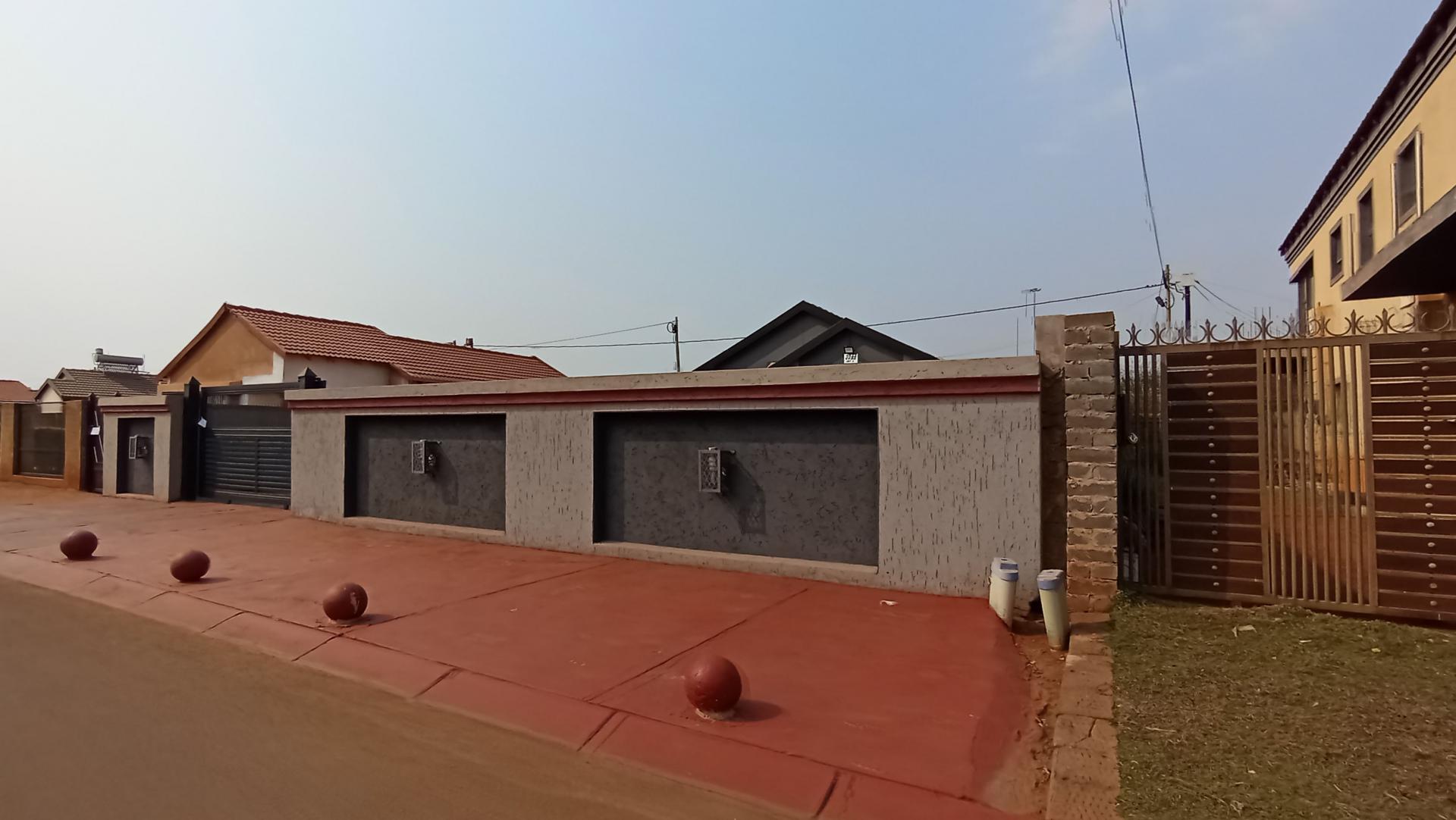 Front View of property in Ga-Rankuwa