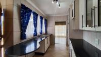 Kitchen - 18 square meters of property in Parkdene (JHB)