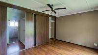 Main Bedroom - 21 square meters of property in Parkdene (JHB)