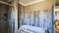 Main Bathroom - 10 square meters of property in De Deur