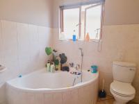 Main Bathroom - 4 square meters of property in Paulshof