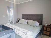 Main Bedroom - 15 square meters of property in Paulshof