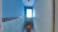 Bathroom 1 - 5 square meters of property in Newlands East